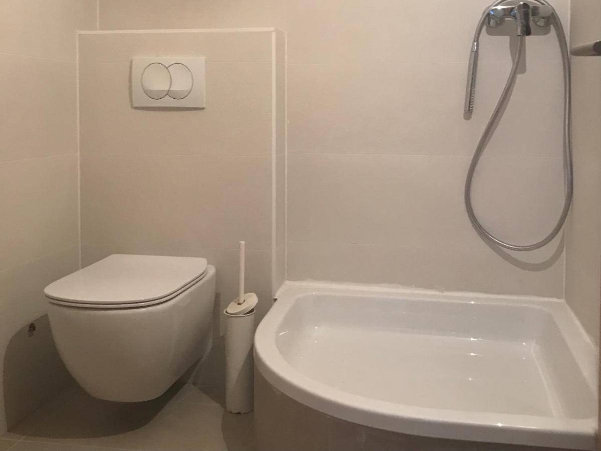 Guesthouse - Hotel California Novalja Εξωτερικό φωτογραφία