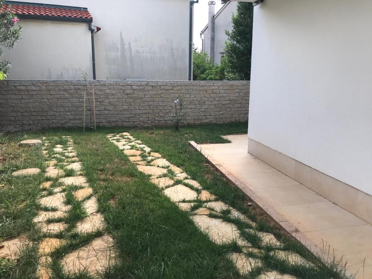 Guesthouse - Hotel California Novalja Εξωτερικό φωτογραφία