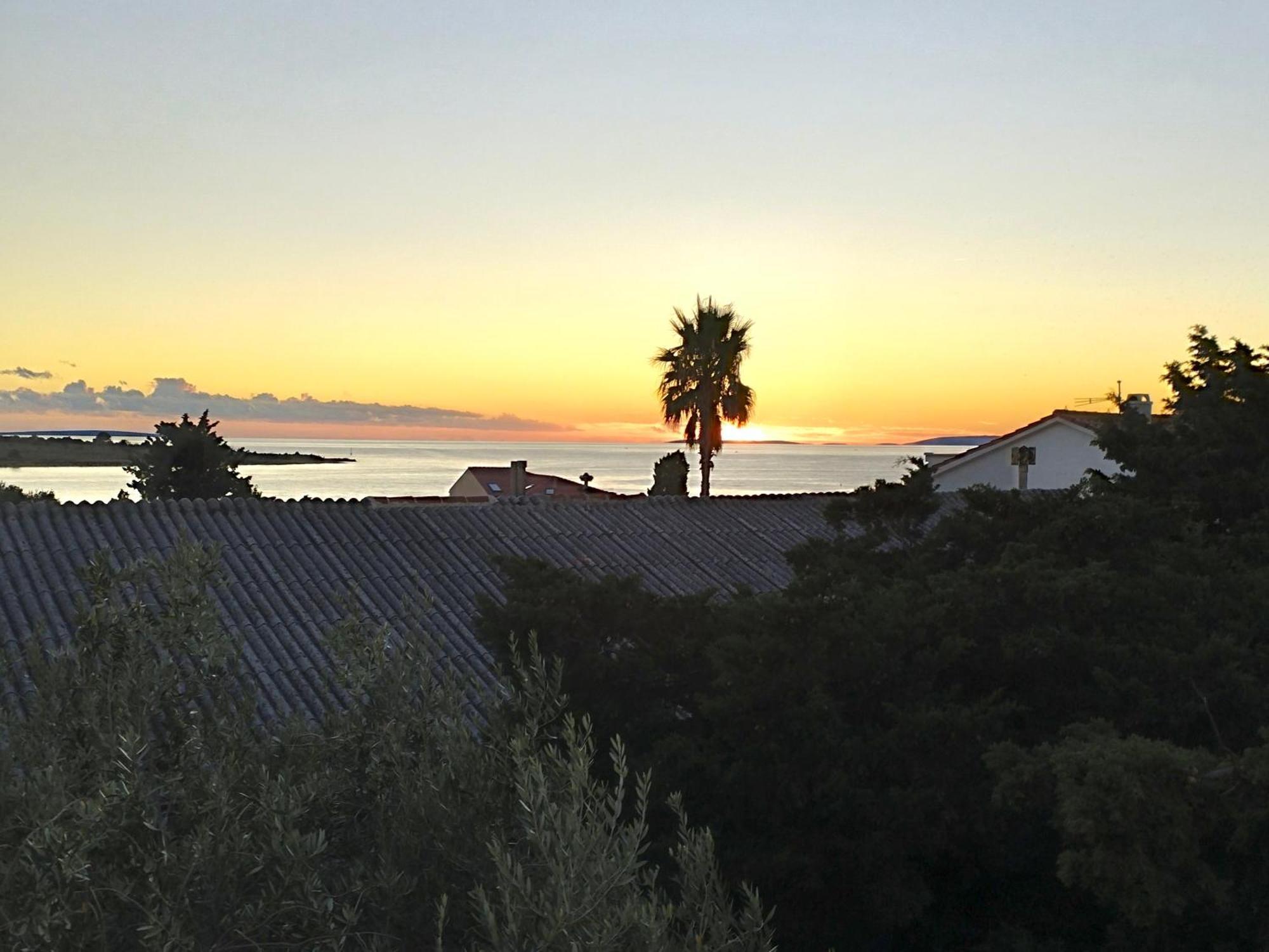 Guesthouse - Hotel California Novalja Εξωτερικό φωτογραφία